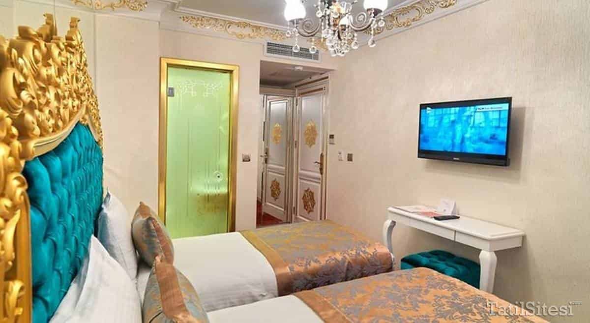 White Monarch Hotel